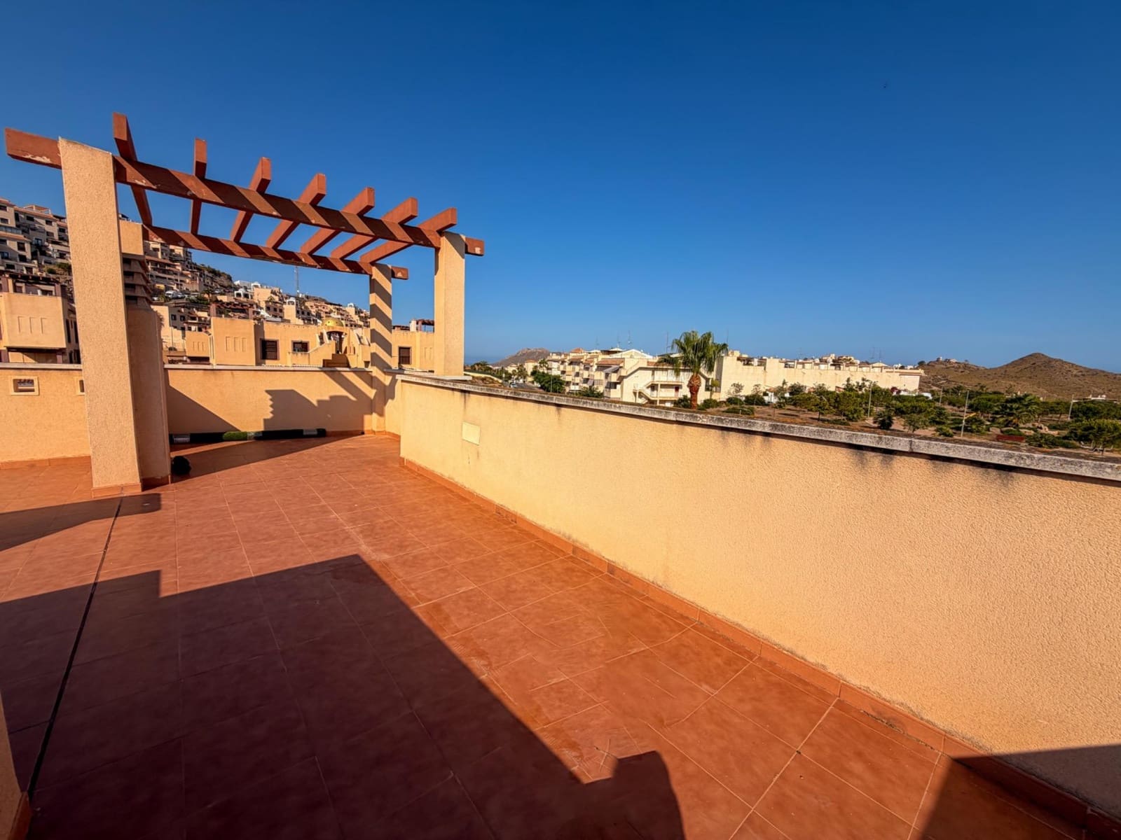 2 soverom Penthouse til salgs i Los Collados med svømmebasseng - € 145 000 (Ref: 9942543)