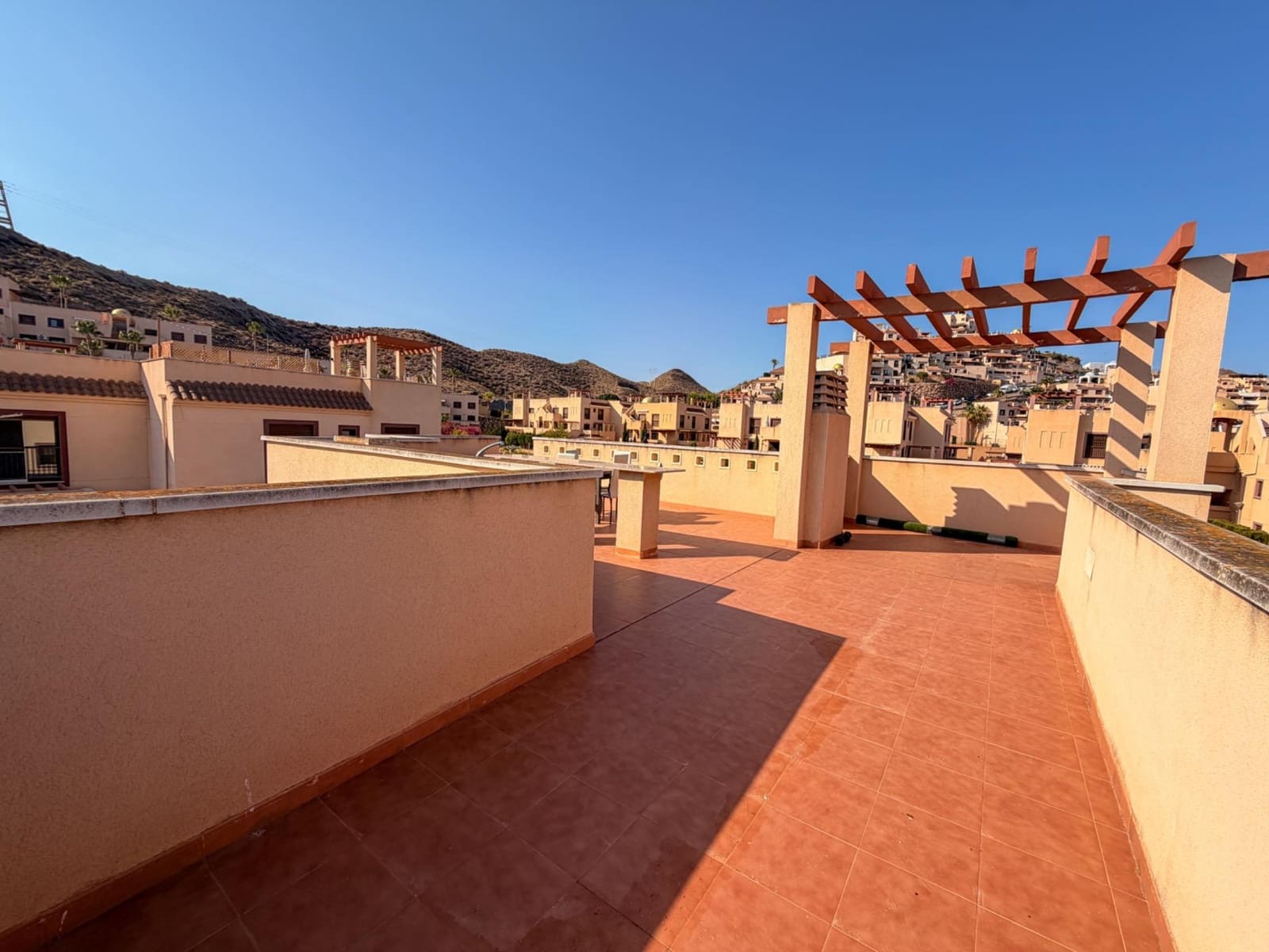 2 soverom Penthouse til salgs i Los Collados med svømmebasseng - € 145 000 (Ref: 9942543)