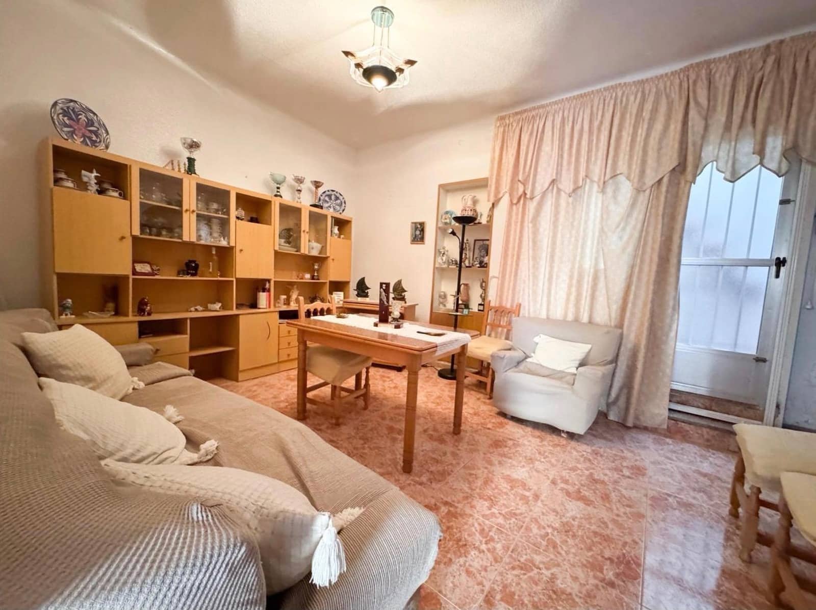 7 bedroom Townhouse for sale in Aguilas - € 155,500 (Ref: 9947937)