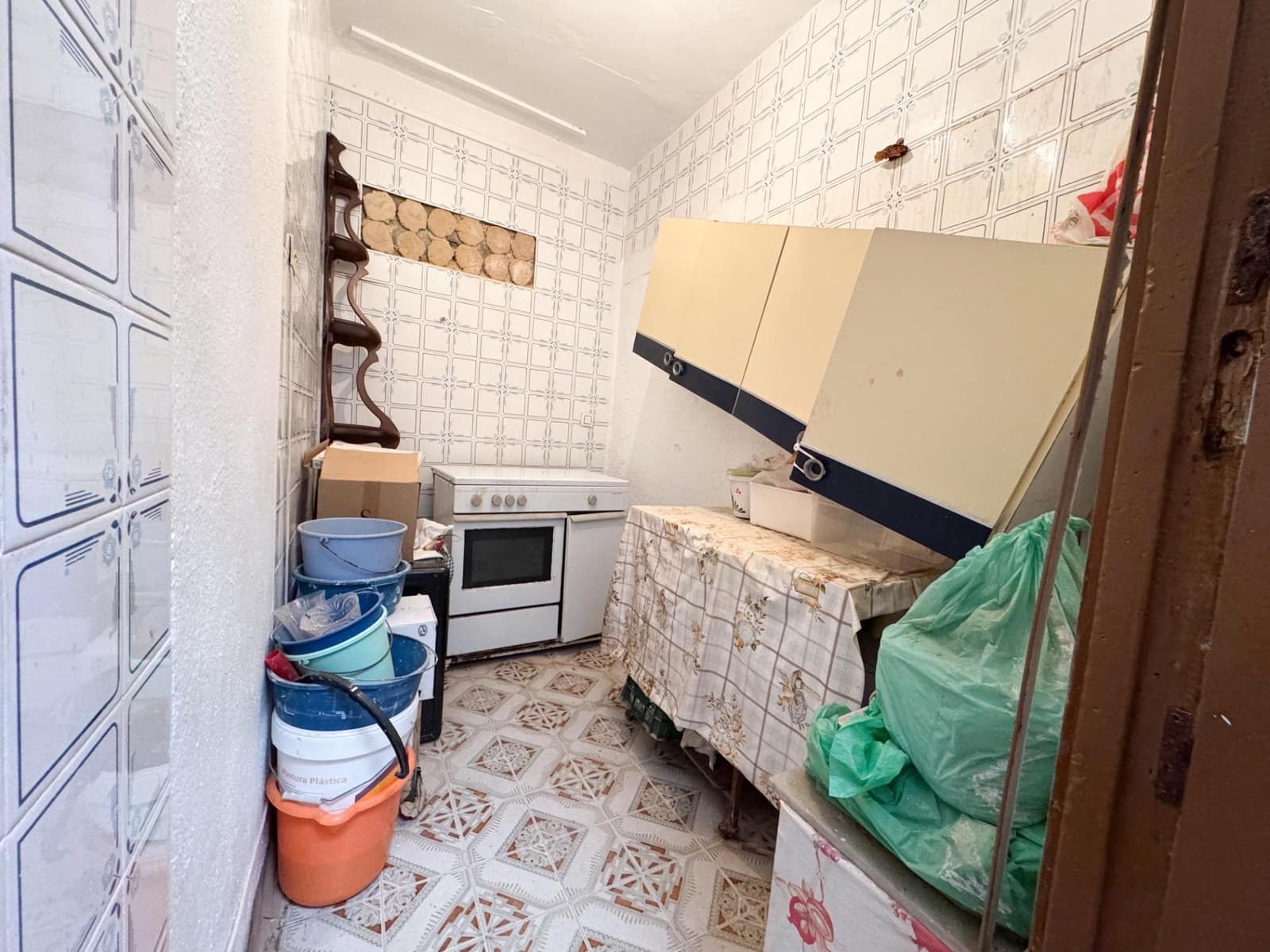 7 bedroom Townhouse for sale in Aguilas - € 155,500 (Ref: 9947937)