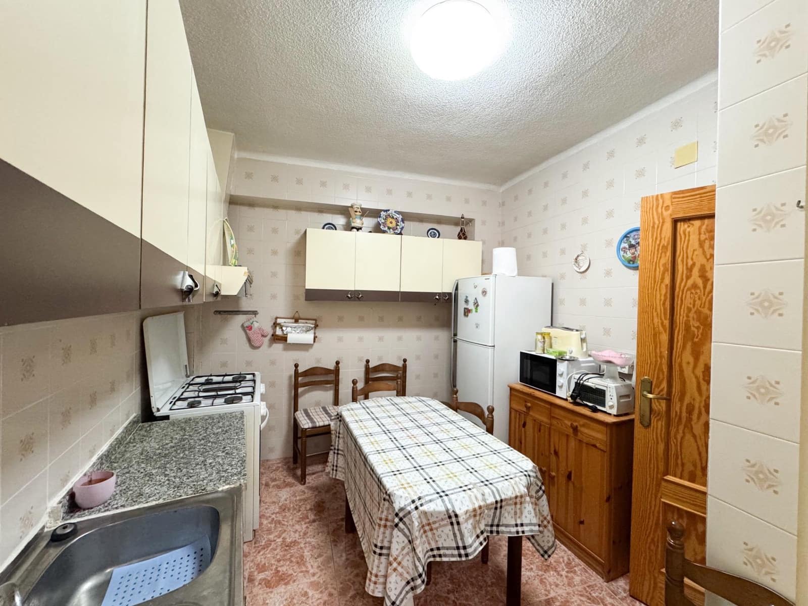 7 bedroom Townhouse for sale in Aguilas - € 155,500 (Ref: 9947937)