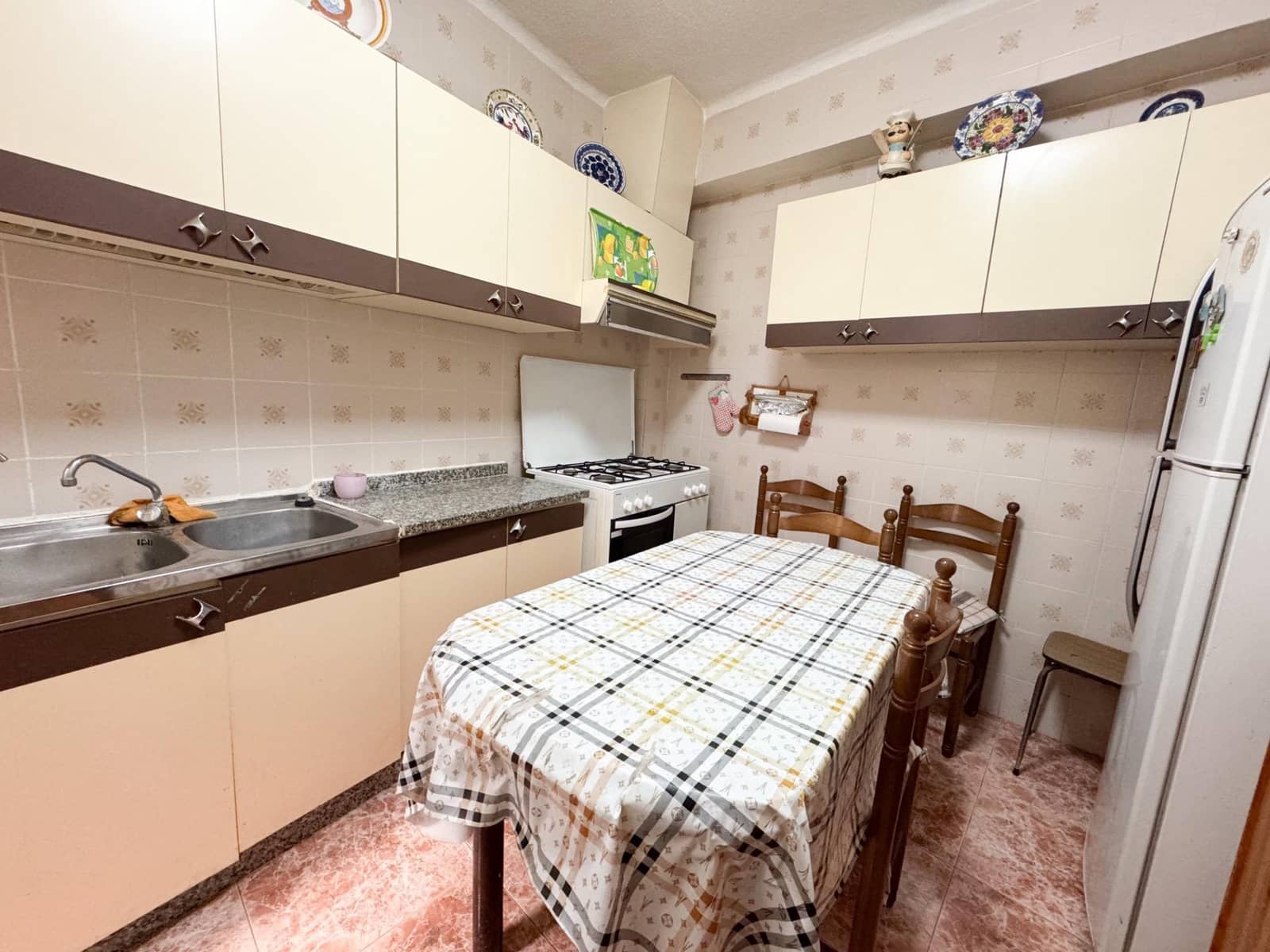 7 bedroom Townhouse for sale in Aguilas - € 155,500 (Ref: 9947937)