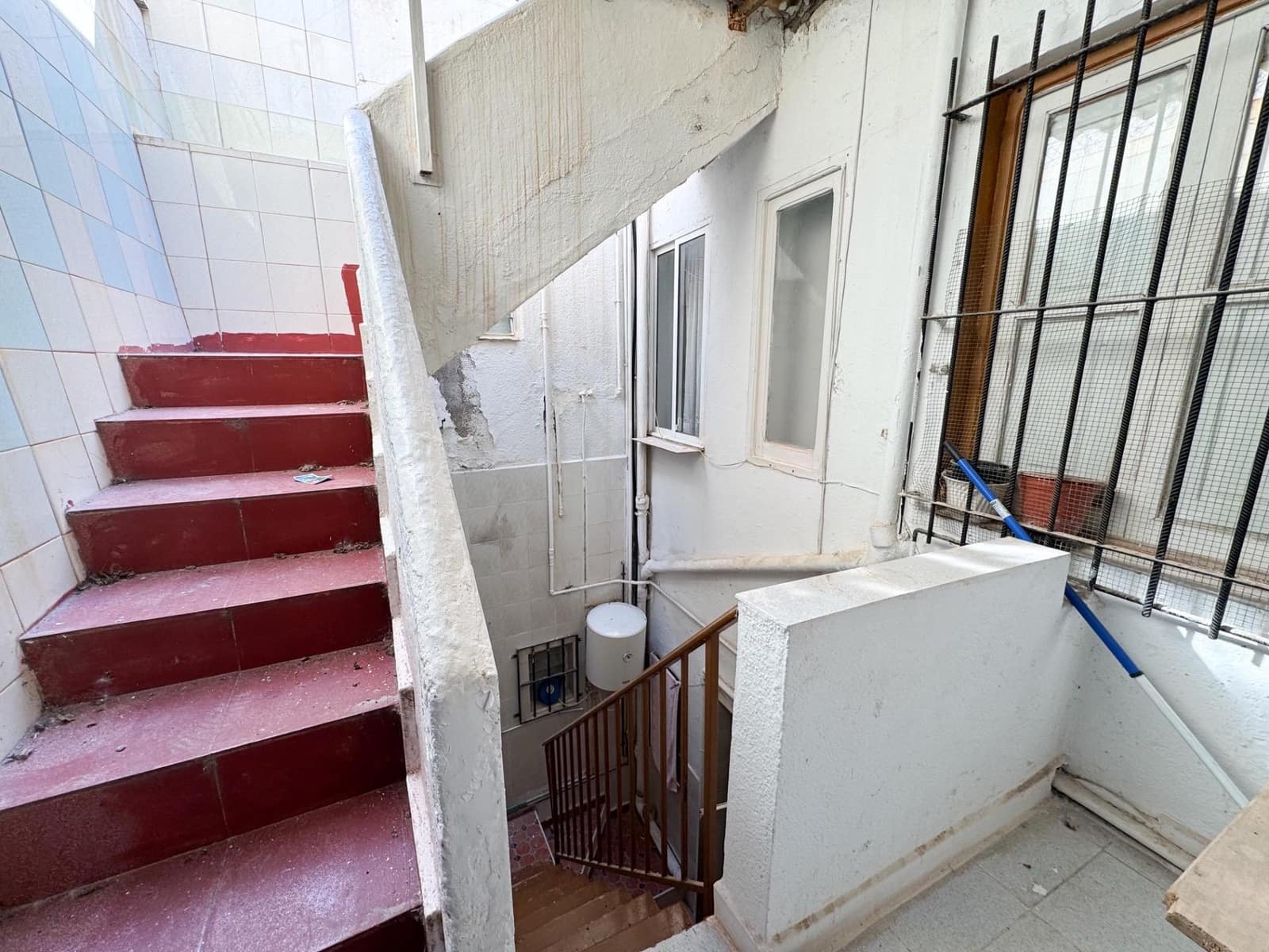 7 bedroom Townhouse for sale in Aguilas - € 155,500 (Ref: 9947937)