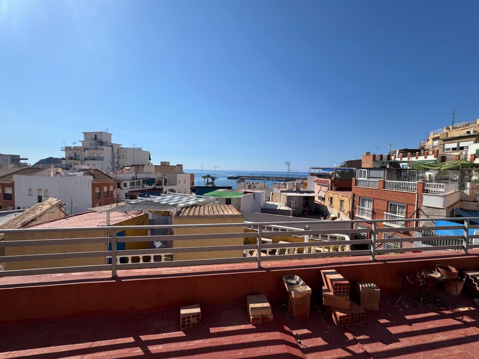 7 bedroom Townhouse for sale in Aguilas - € 155,500 (Ref: 9947937)