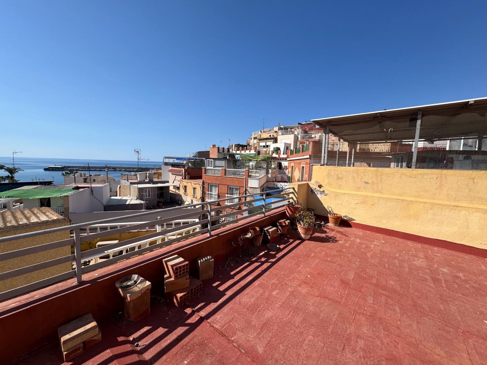 7 bedroom Townhouse for sale in Aguilas - € 155,500 (Ref: 9947937)