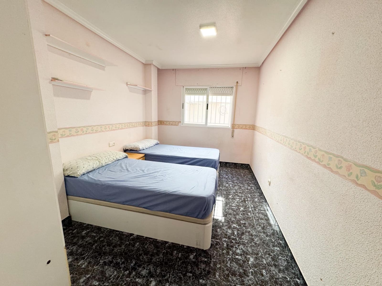 4 makuuhuone Asunto myytävänä paikassa Aguilas mukana 
autotalli - 170 000 € (Ref: 9965304)