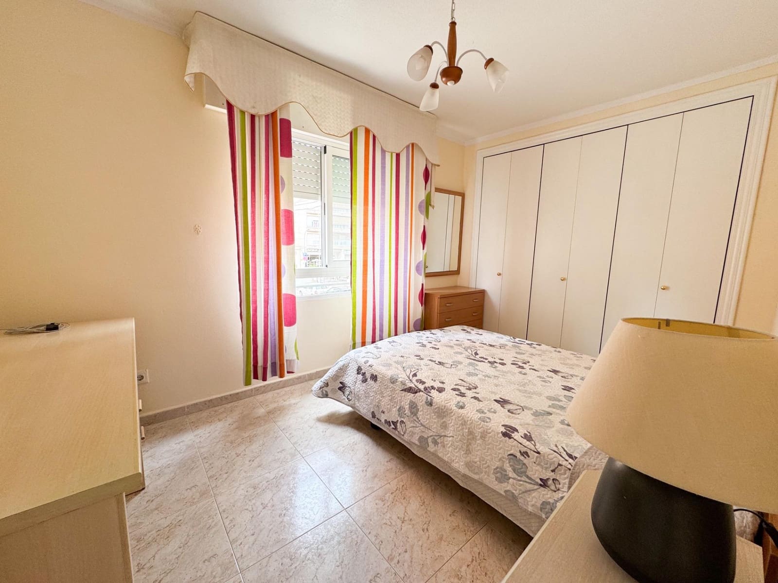 4 soveværelse Lejlighed til leje i Aguilas med garage - € 750 (Ref: 9973339)