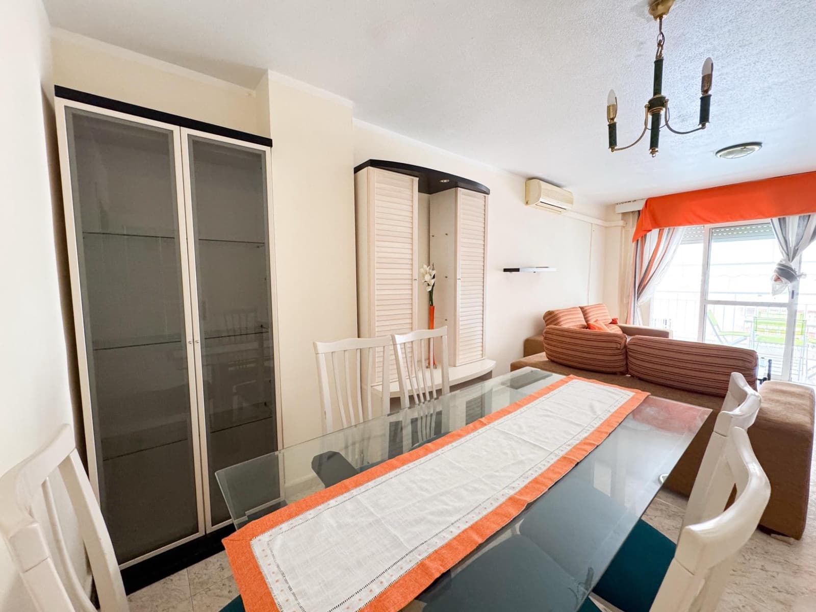 4 soveværelse Lejlighed til leje i Aguilas med garage - € 750 (Ref: 9973339)