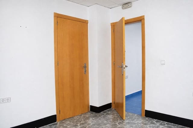 Erhverv til salg i El Algar, Cartagena med garage - € 90.000 (Ref: 9994271)