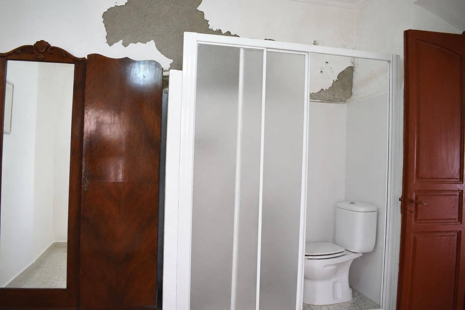 5 slaapkamer Villa te koop in Lubrin - € 75.000 (Ref: 9994272)