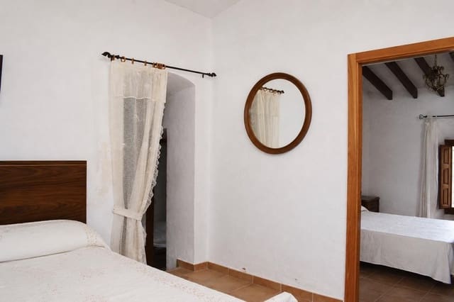 5 slaapkamer Villa te koop in Lubrín - € 75.000 (Ref: 9994272)