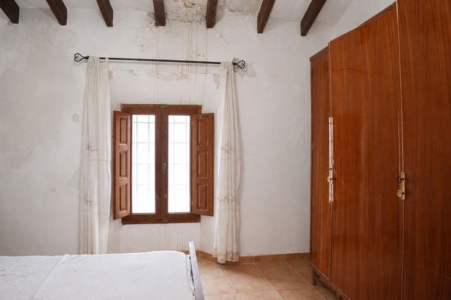 5 slaapkamer Villa te koop in Lubrín - € 75.000 (Ref: 9994272)