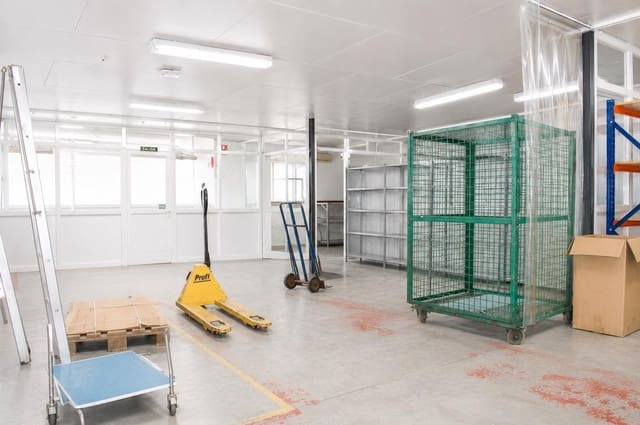 Erhverv til salg i Alcantarilla - € 720.000 (Ref: 9994273)