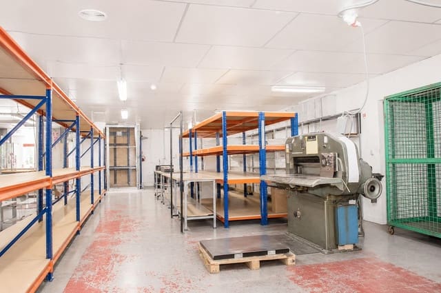 Erhverv til salg i Alcantarilla - € 720.000 (Ref: 9994273)
