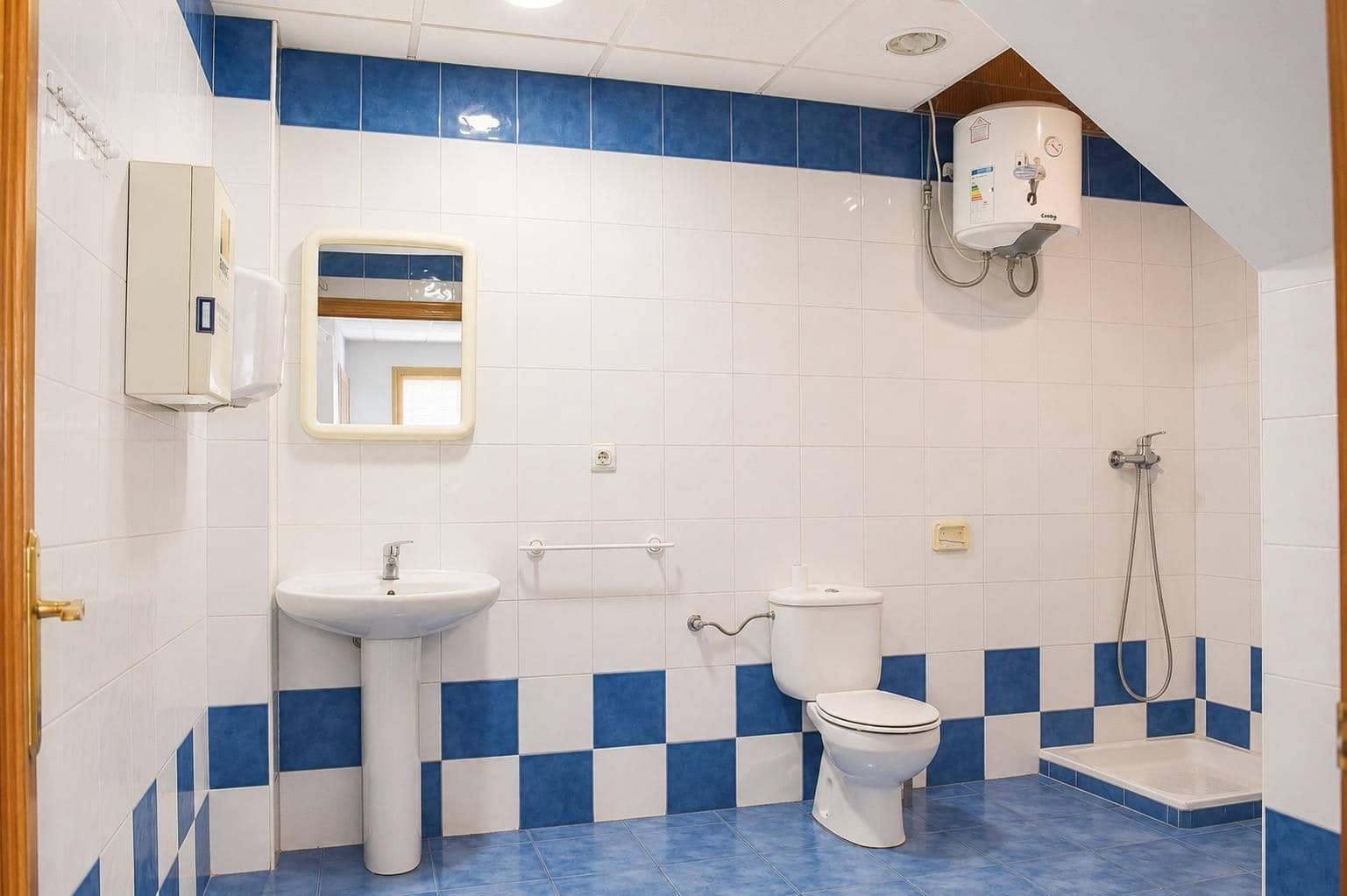 Erhverv til salg i Alcantarilla - € 720.000 (Ref: 9994273)