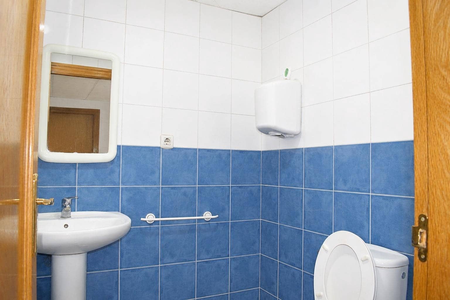 Erhverv til salg i Alcantarilla - € 720.000 (Ref: 9994273)