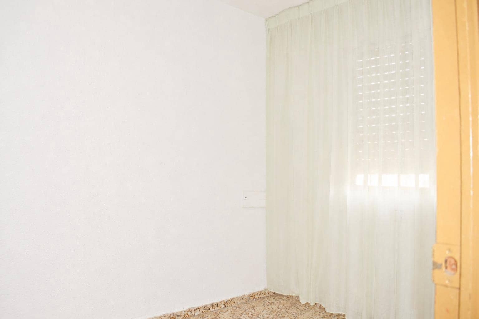 3 bedroom Semi-detached Villa for sale in Corvera with garage - € 105,000 (Ref: 9998838)