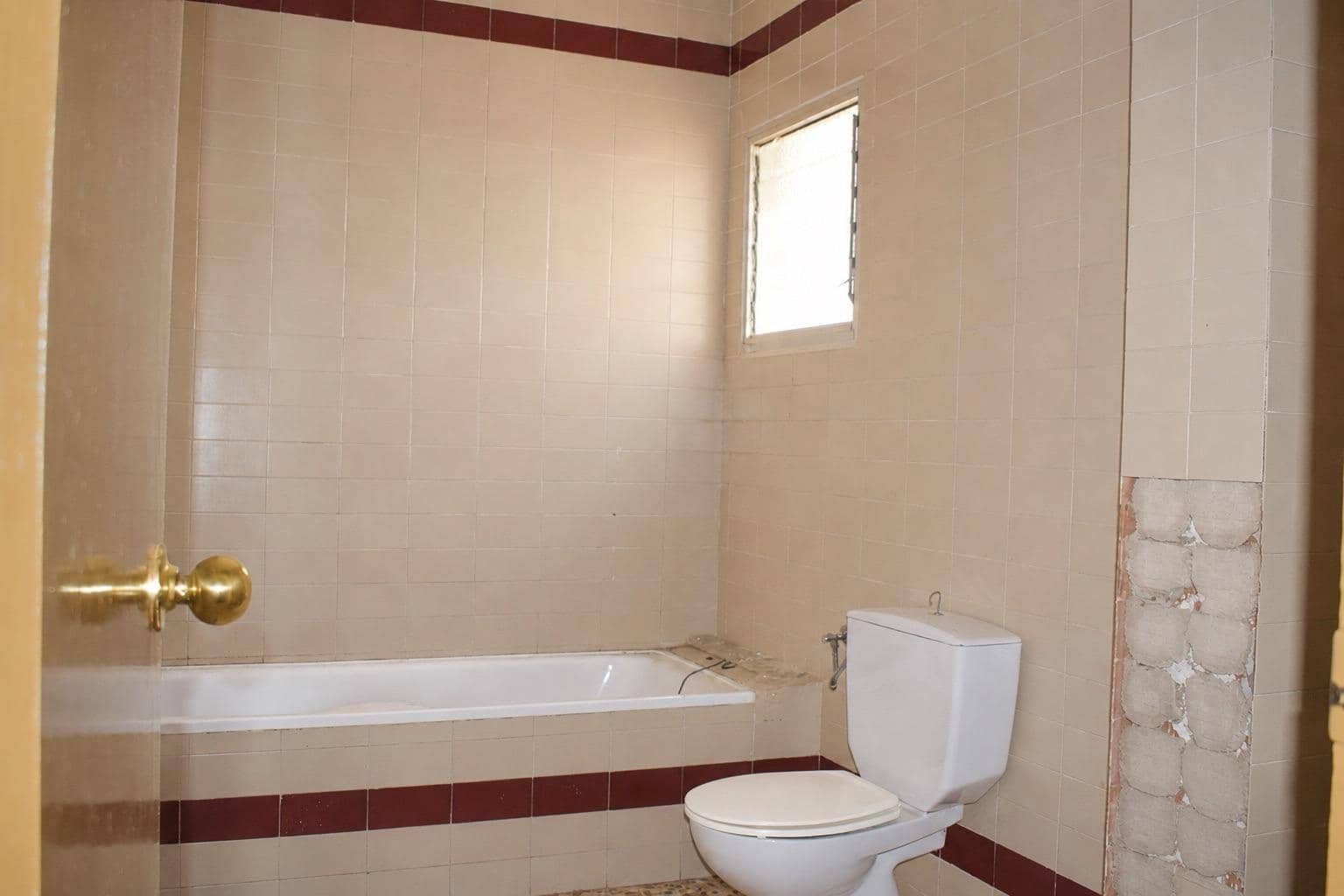 3 bedroom Semi-detached Villa for sale in Corvera with garage - € 105,000 (Ref: 9998838)