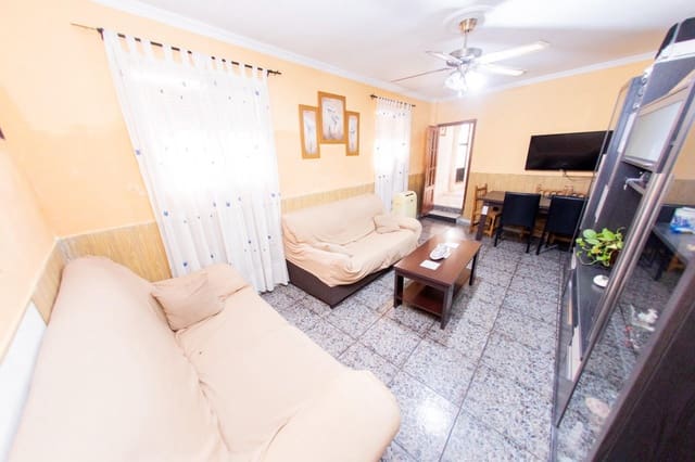 Casa de 3 habitaciones en Lorca en venta - 114.900 € (Ref: 9306702)