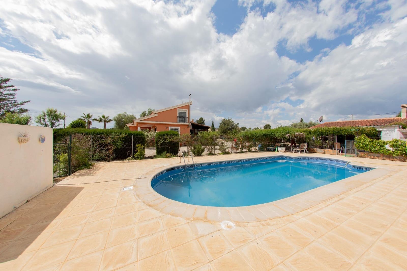 5 bedroom Finca/Country House for sale in Puerto Lumbreras with pool - € 309,900 (Ref: 9306707)