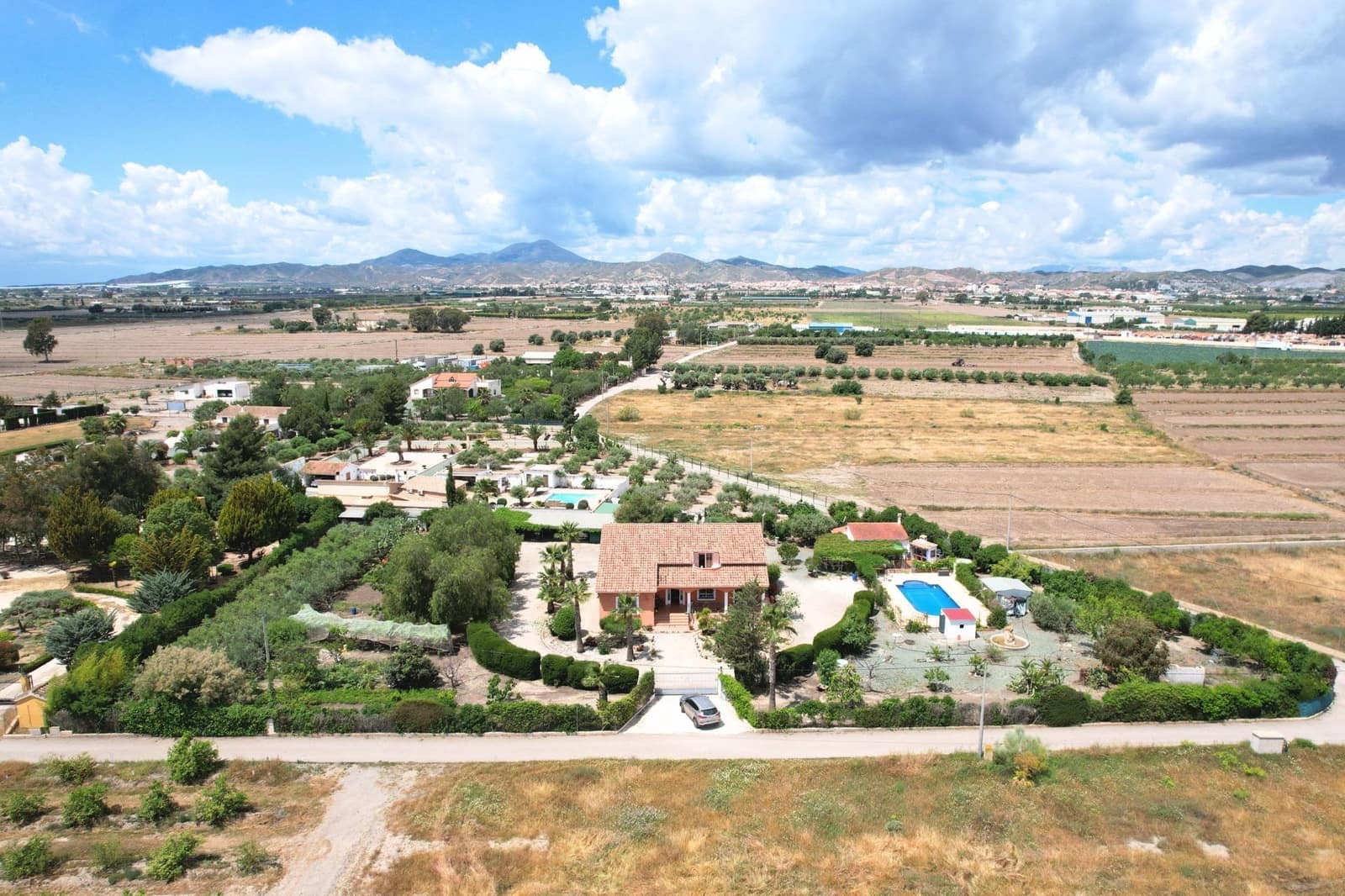 5 bedroom Finca/Country House for sale in Puerto Lumbreras with pool - € 309,900 (Ref: 9306707)