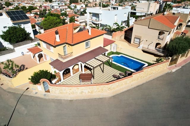 Chalet de 4 habitaciones en Calabardina, Aguilas en venta con piscina garaje - 349.900 € (Ref: 9825279)