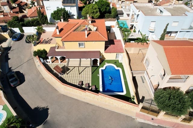 Chalet de 4 habitaciones en Calabardina, Aguilas en venta con piscina garaje - 349.900 € (Ref: 9825279)