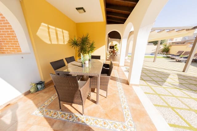 Chalet de 4 habitaciones en Calabardina, Aguilas en venta con piscina garaje - 349.900 € (Ref: 9825279)