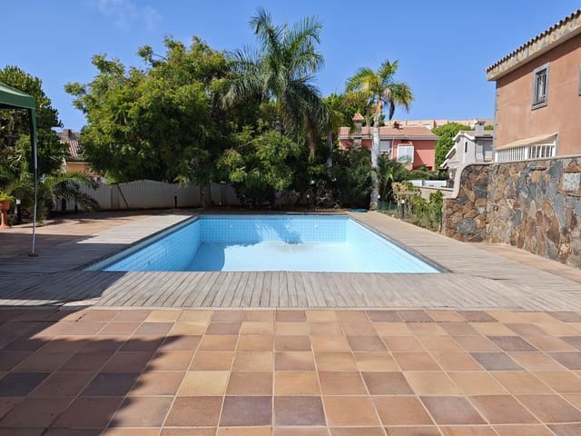 Chalet de 5 habitaciones en San Bartolomé de Tirajana en venta con piscina garaje - 1.790.000 € (Ref: 10023341)