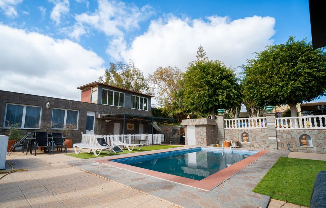 5 quarto Moradia para venda em Las Palmas de Gran Canaria com piscina garagem - 1 290 000 € (Ref: 8745871)