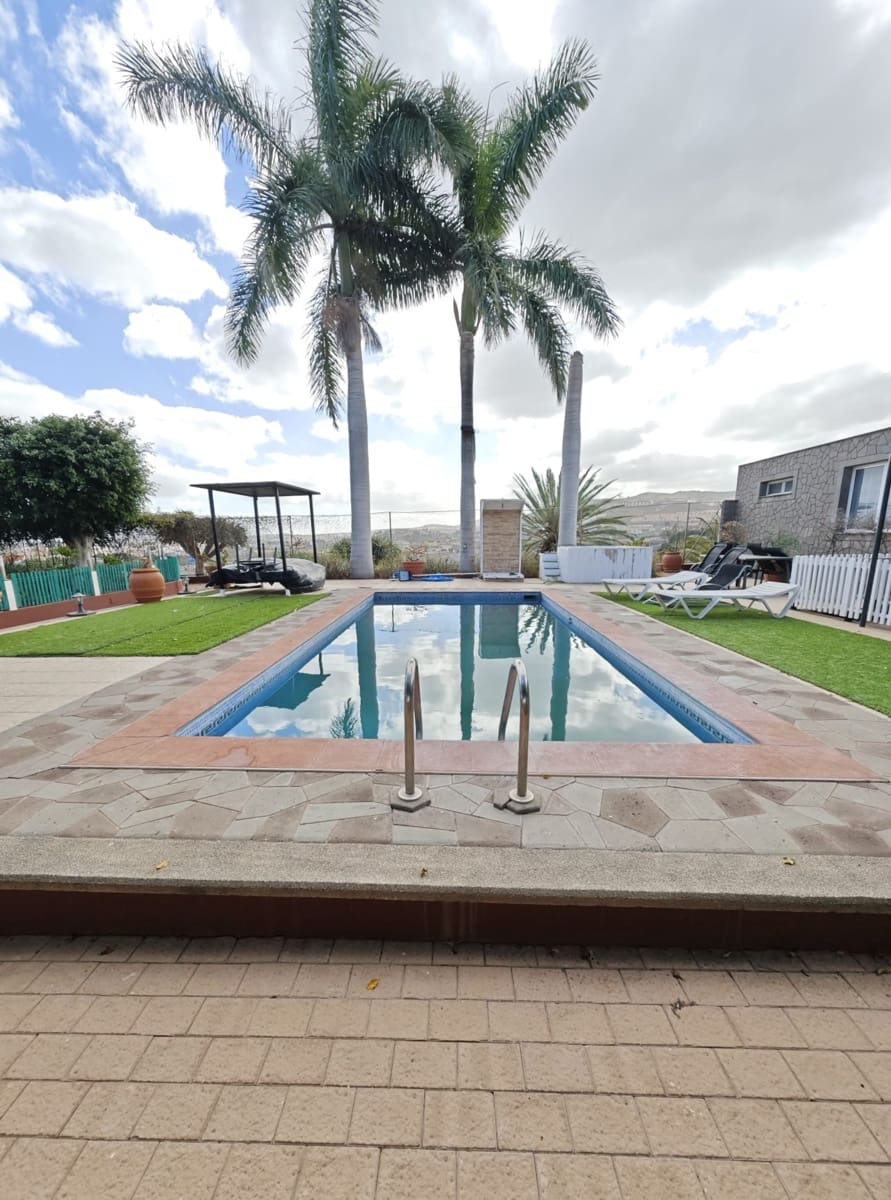 5 quarto Moradia para venda em Las Palmas de Gran Canaria com piscina garagem - 1 290 000 € (Ref: 8745871)