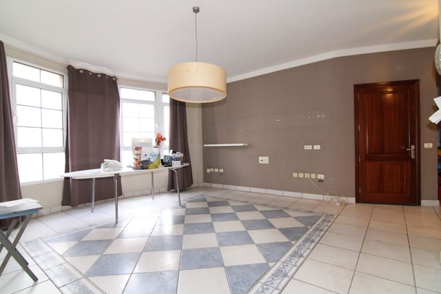 4 makuuhuone Rivitalo myytävänä paikassa Arinaga, Agüimes - 445 000 € (Ref: 9410315)