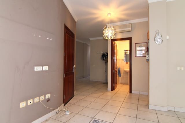 4 makuuhuone Rivitalo myytävänä paikassa Arinaga, Agüimes - 445 000 € (Ref: 9410315)