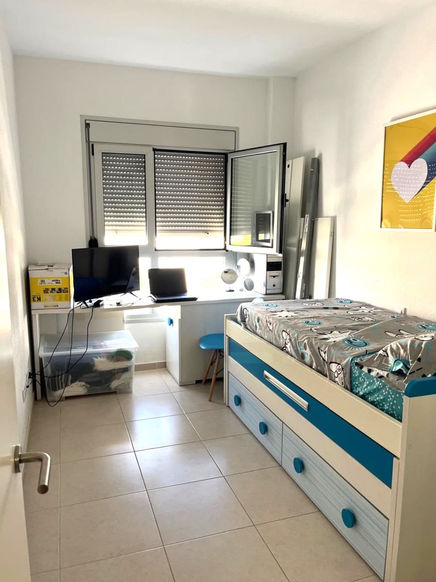 3 chambre Appartement à vendre à Santa Lucia de Tirajana avec garage - 220 000 € (Ref: 9977854)