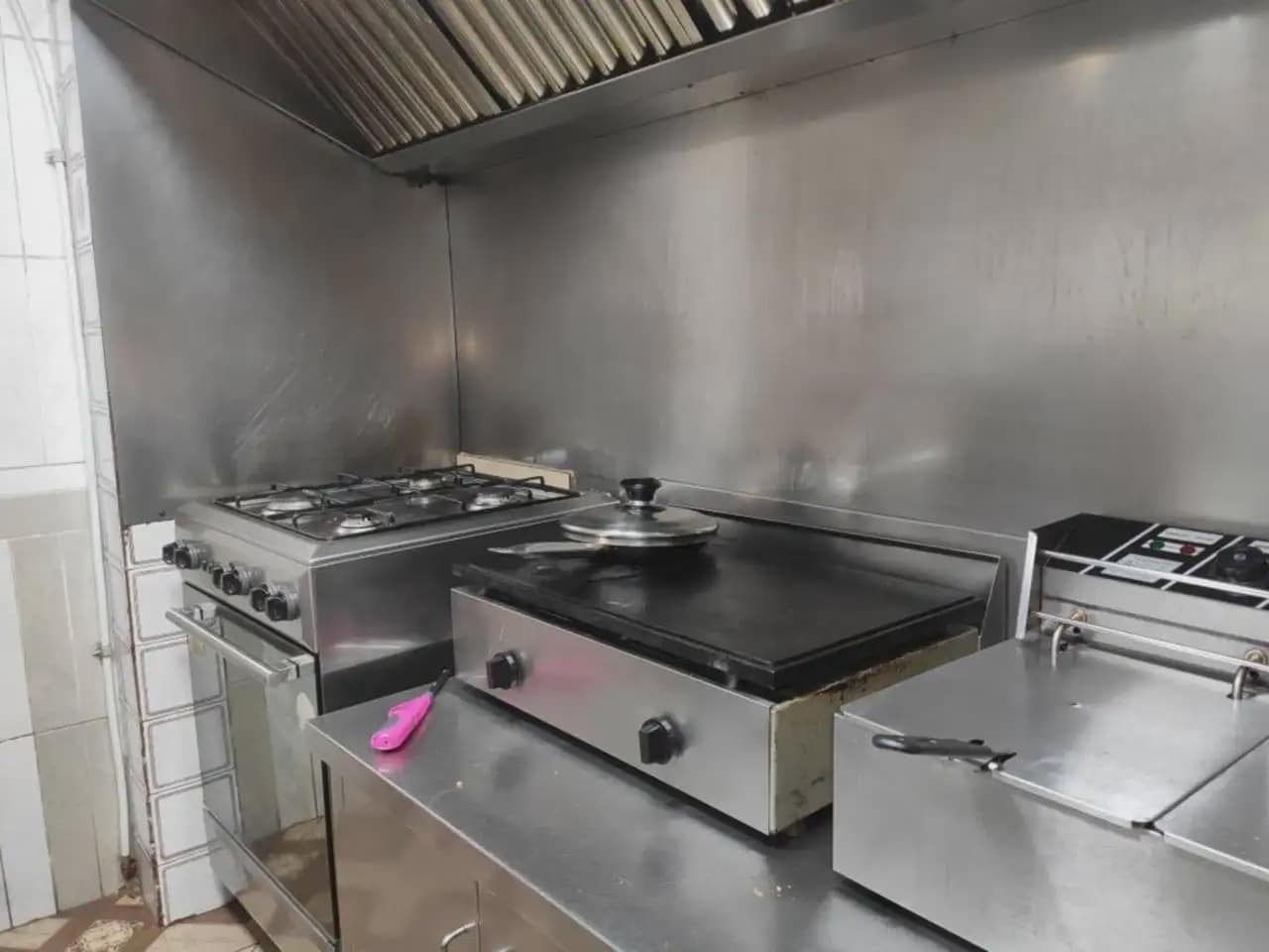 Comercial para venda em Petrel / Petrer - 75 000 € (Ref: 10059554)