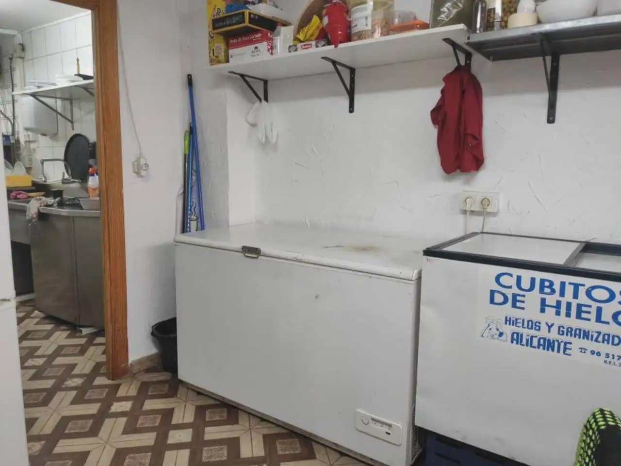 Comercial para venda em Petrel / Petrer - 75 000 € (Ref: 10059554)