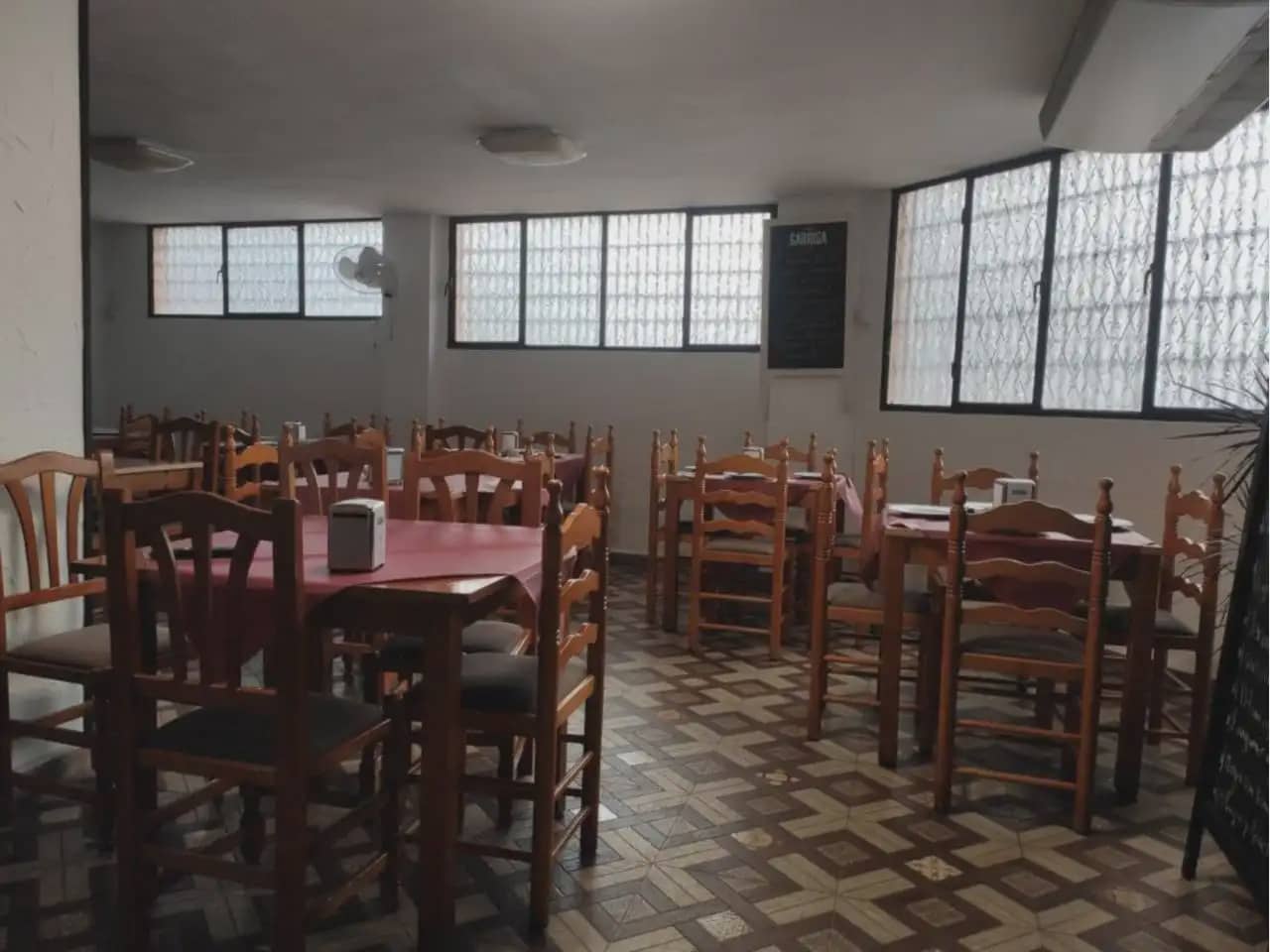Comercial para venda em Petrel / Petrer - 75 000 € (Ref: 10059554)