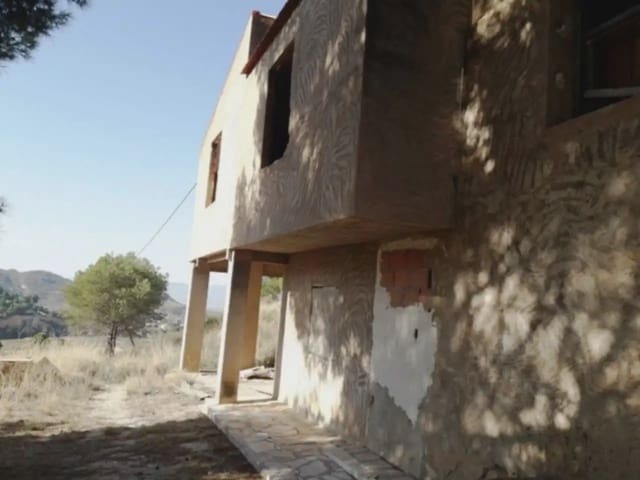 Finca/Herregård til salgs i Petrel / Petrer - € 115 000 (Ref: 10059556)