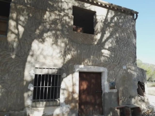 Finca/Herregård til salgs i Petrel / Petrer - € 115 000 (Ref: 10059556)