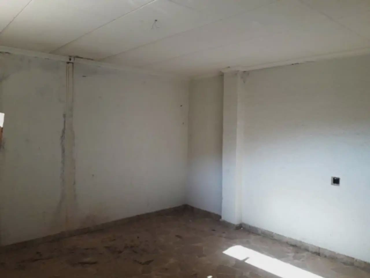 Finca/Herregård til salgs i Petrel / Petrer - € 115 000 (Ref: 10059556)