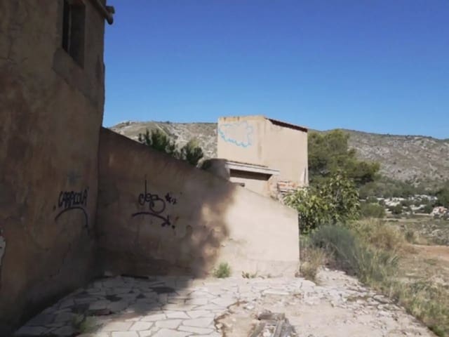 Finca/Herregård til salgs i Petrel / Petrer - € 115 000 (Ref: 10059556)