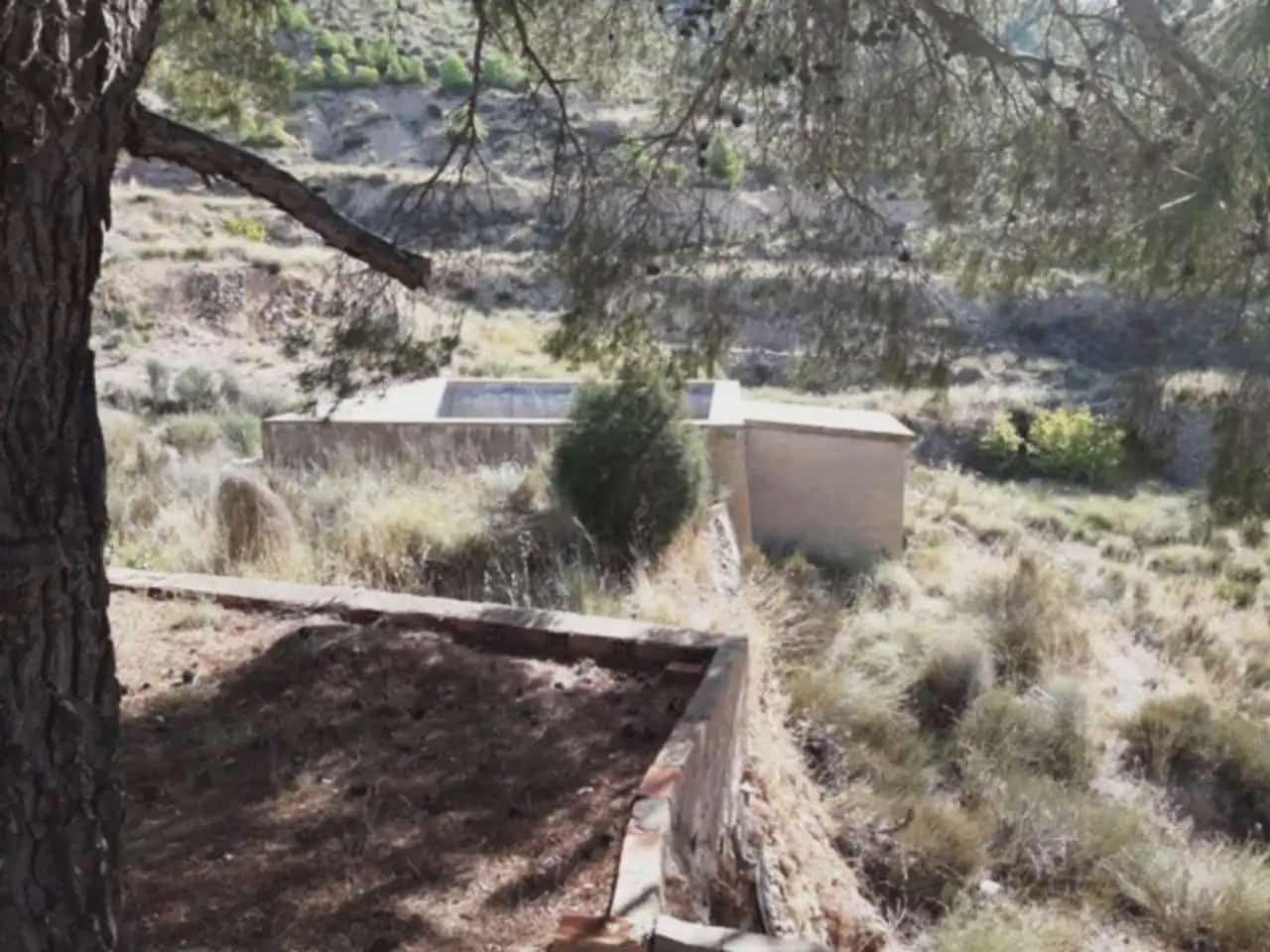 Finca/Herregård til salgs i Petrel / Petrer - € 115 000 (Ref: 10059556)