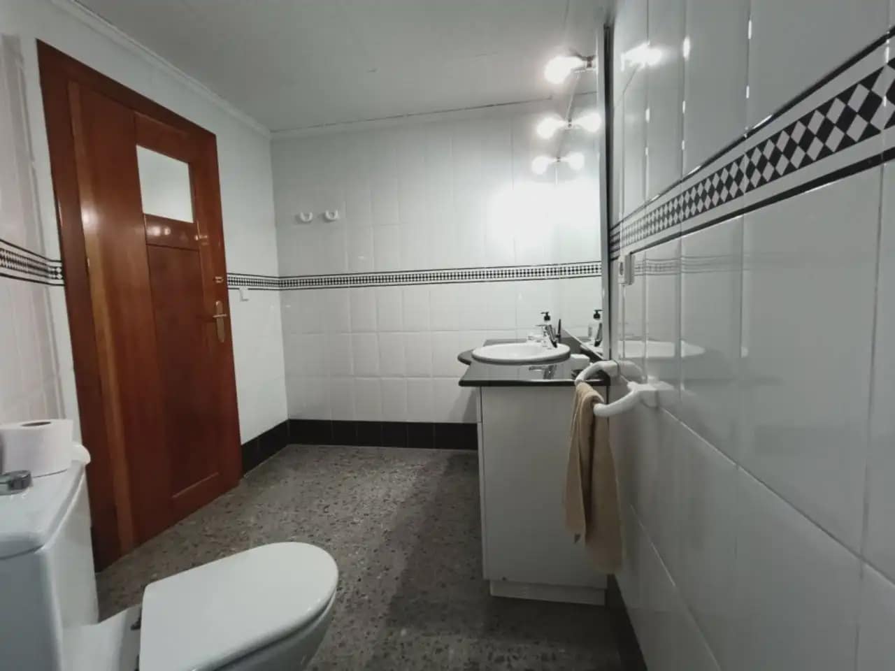 Erhverv til salg i Elda - € 180.000 (Ref: 10059559)