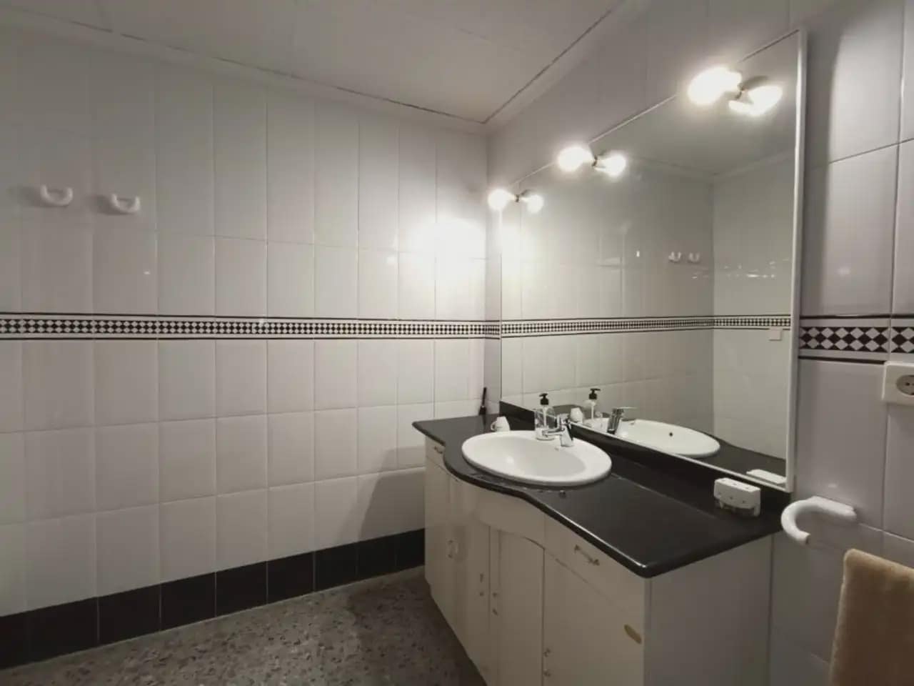 Erhverv til salg i Elda - € 180.000 (Ref: 10059559)