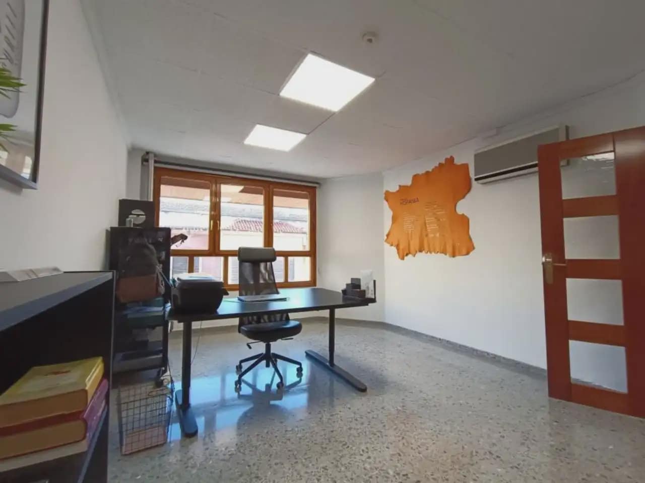 Erhverv til salg i Elda - € 180.000 (Ref: 10059559)