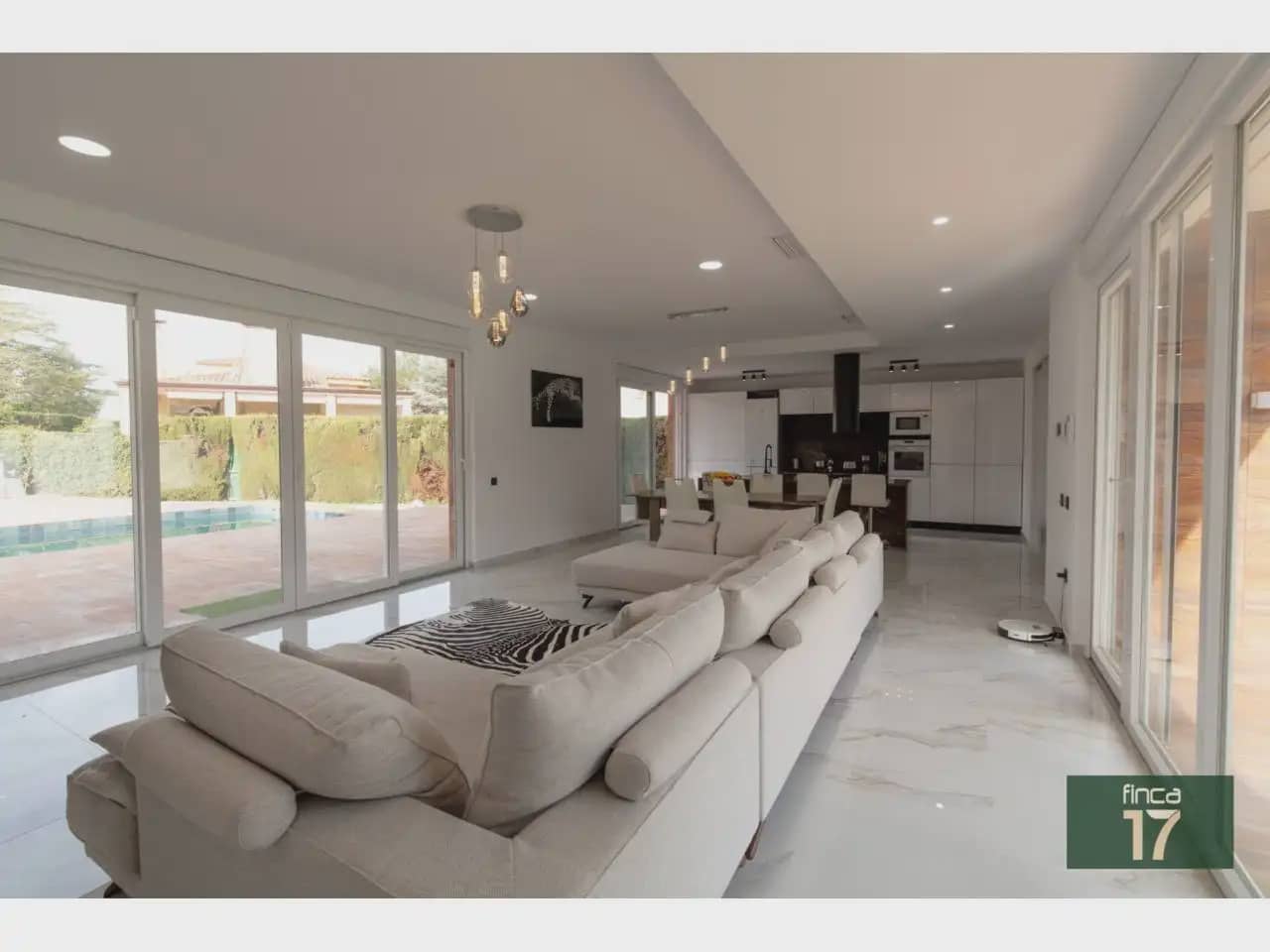 Chalet de 5 habitaciones en Petrel / Petrer en venta con piscina garaje - 950.000 € (Ref: 10059562)