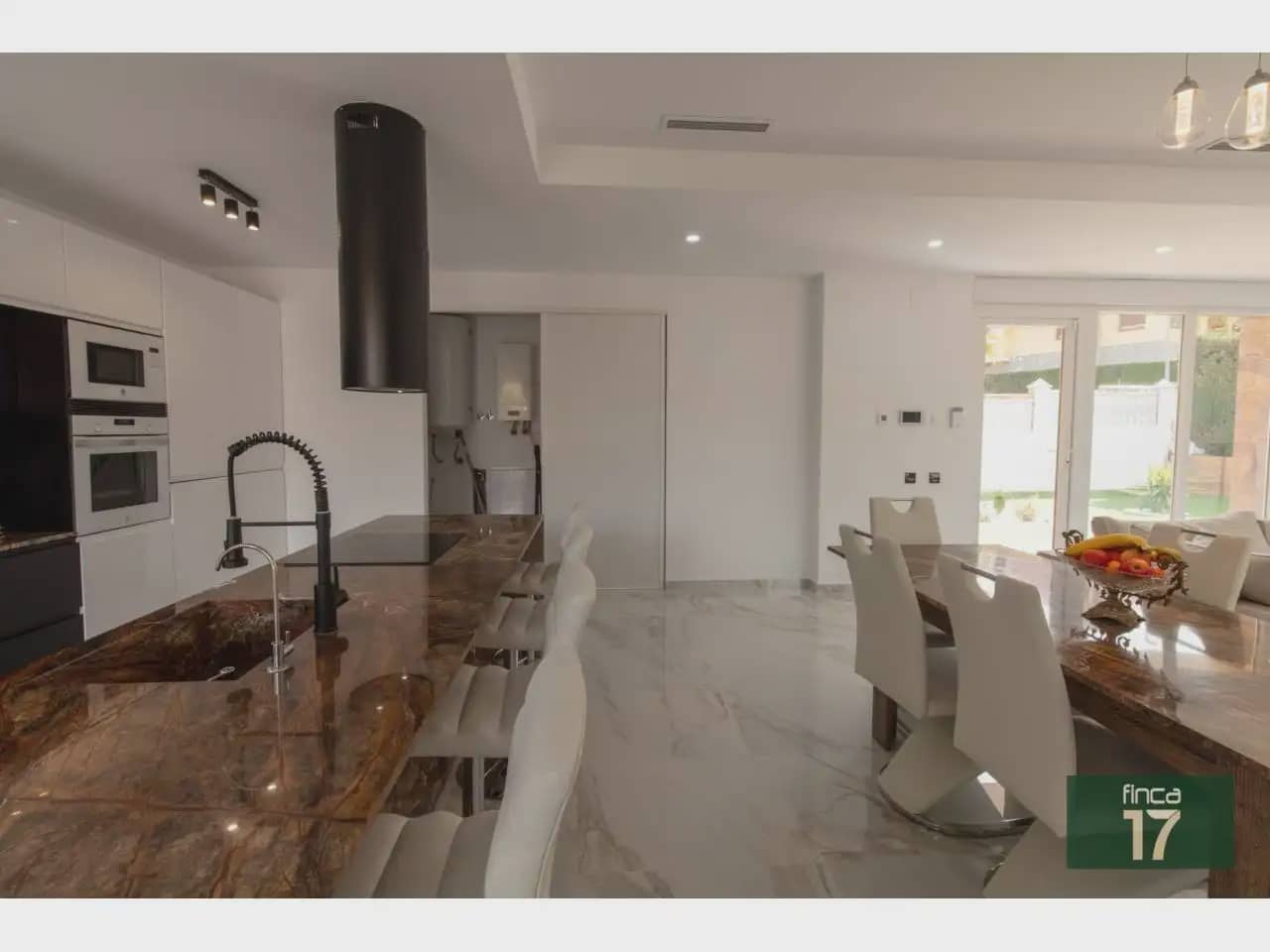 Chalet de 5 habitaciones en Petrel / Petrer en venta con piscina garaje - 950.000 € (Ref: 10059562)