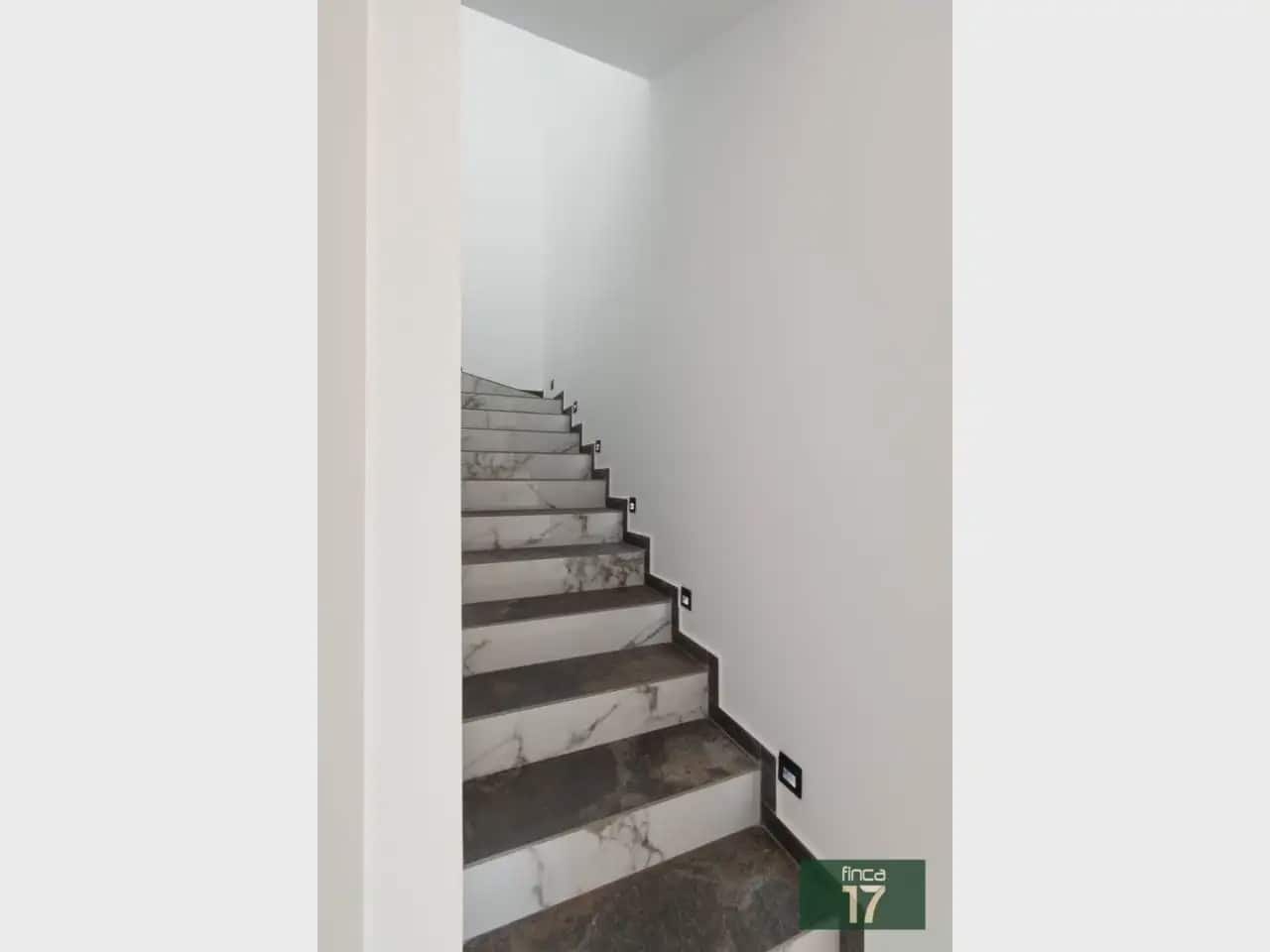 Chalet de 5 habitaciones en Petrel / Petrer en venta con piscina garaje - 950.000 € (Ref: 10059562)
