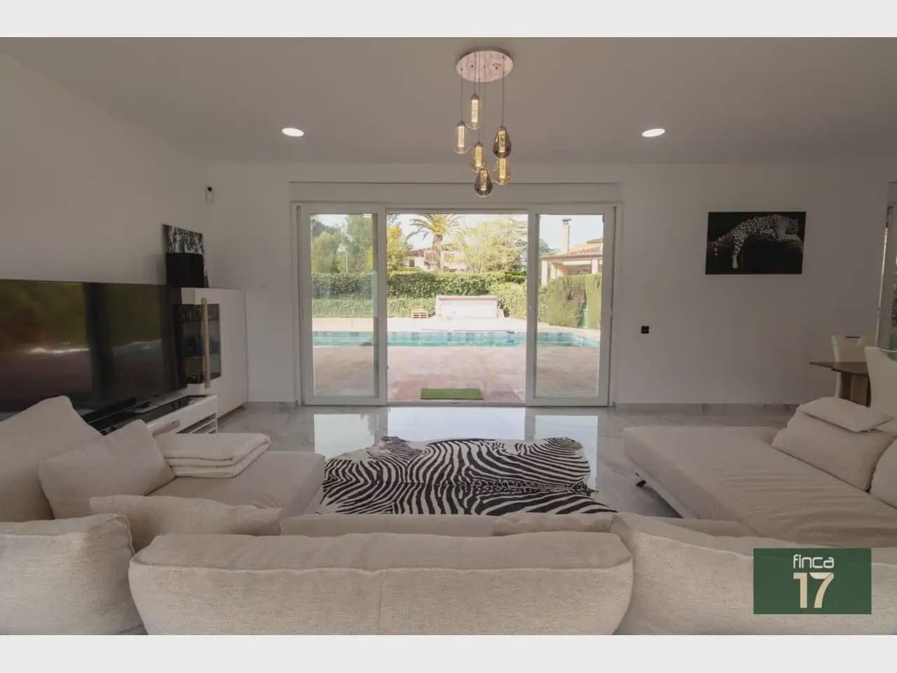 Chalet de 5 habitaciones en Petrel / Petrer en venta con piscina garaje - 950.000 € (Ref: 10059562)