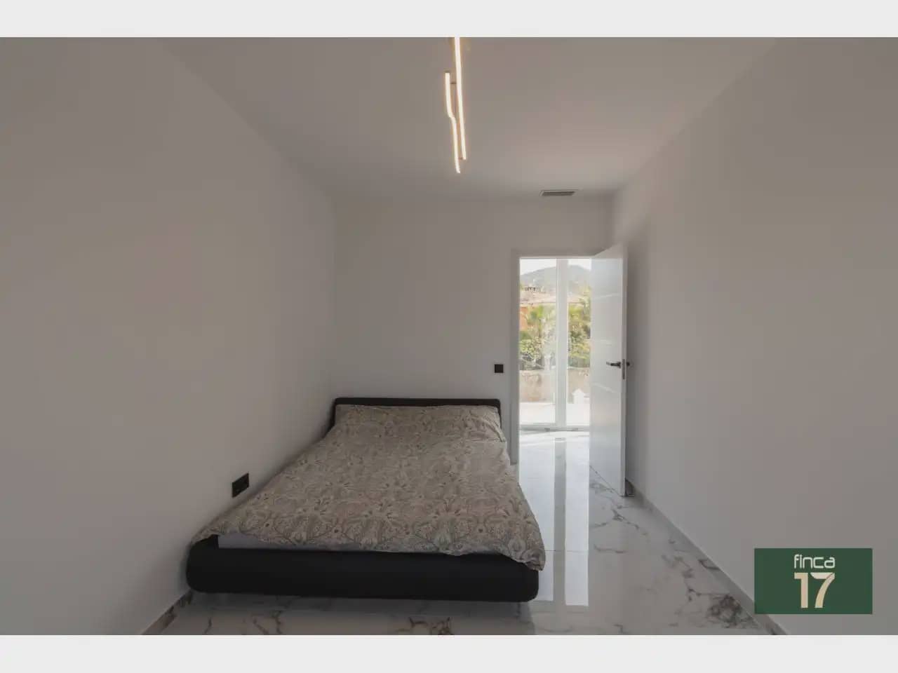 Chalet de 5 habitaciones en Petrel / Petrer en venta con piscina garaje - 950.000 € (Ref: 10059562)